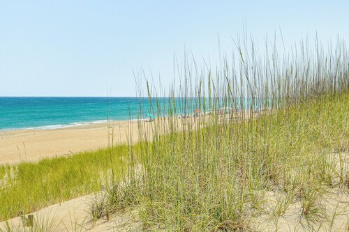 Private Beach Access & Hot Tub: Kitty Hawk Haven