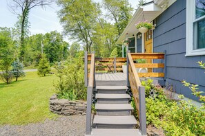 House (3 Bedrooms) | Interior - Family Home w/ Outdoor Oasis in Hudson Valley (High Falls)