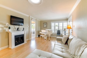 House (2 Bedrooms) | Interior