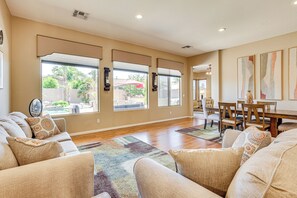 House (4 Bedrooms) | Interior