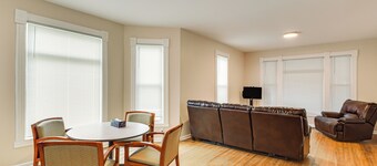 < 1 Mi to Main St: Quiet Apartment in Galesburg!