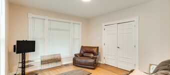 < 1 Mi to Main St: Quiet Apartment in Galesburg!