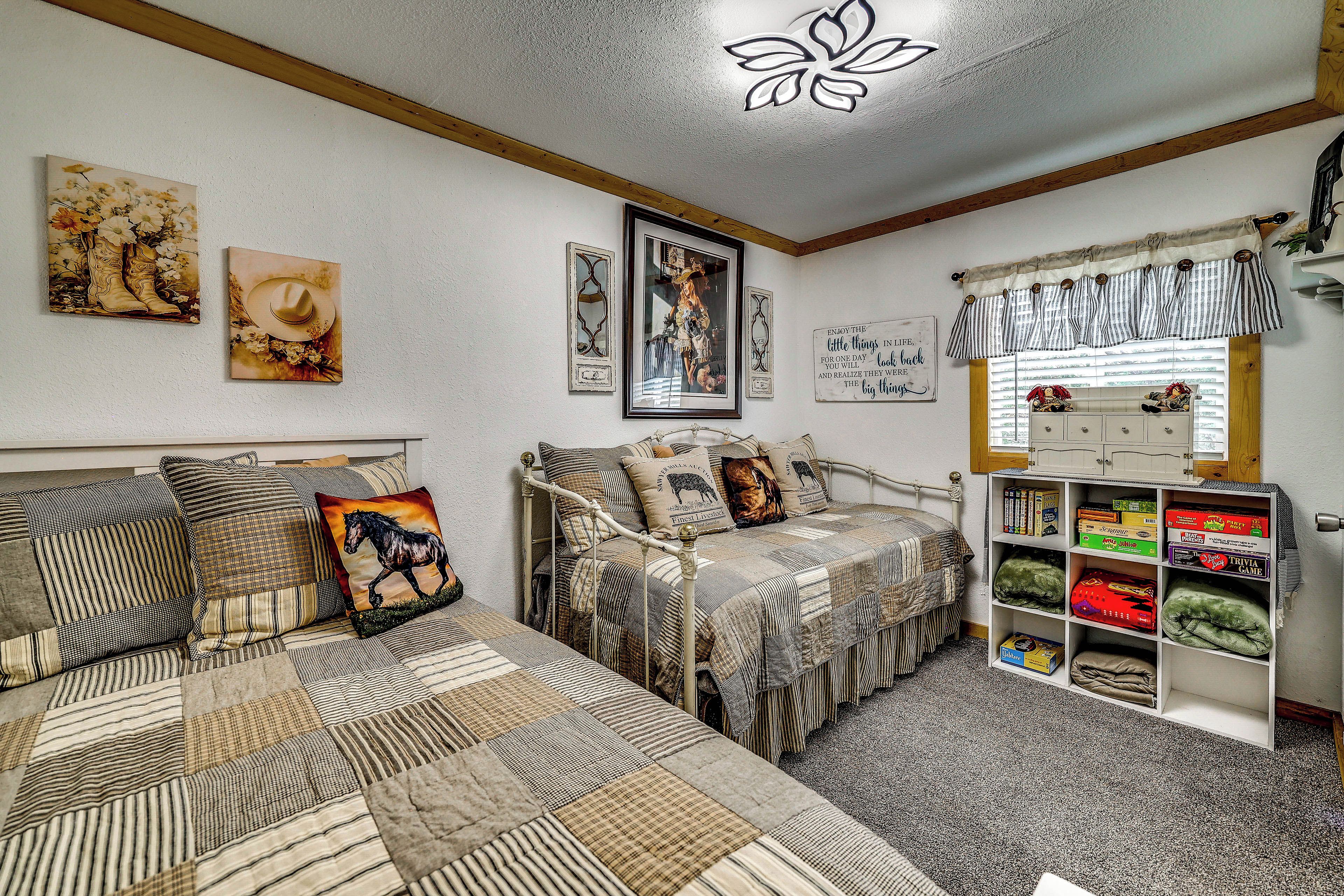 House (2 Bedrooms) | Interior