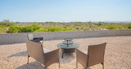 Tee Off & Soak in Mtn Views: Arizona Desert Oasis!