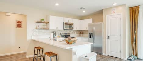 House (3 Bedrooms) | Interior