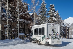 Property grounds - Lock-off Hotel Room Bear Creek Lodge (Telluride)