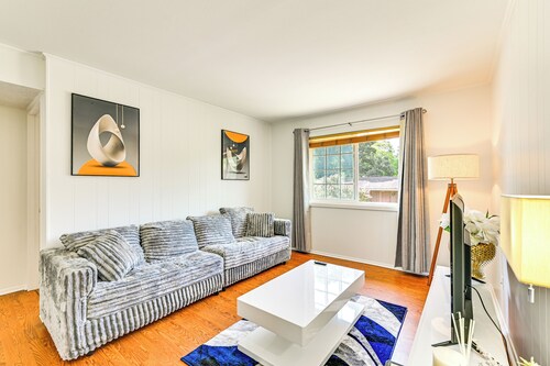 2 Mi to Historic Dtwn Nacogdoches: Cozy Apartment!