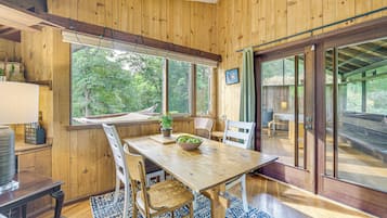 House (1 Bedroom) | Interior