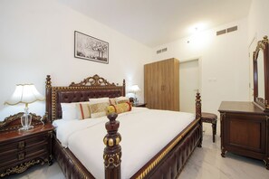 1 chambre, fer et planche à repasser, Wi-Fi, literie fournie