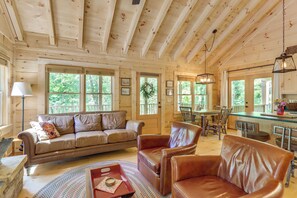 House (1 Bedroom) | Interior - 4 Mi to Fall Branch Falls: Peaceful Cabin w/ Deck (Cherry Log)