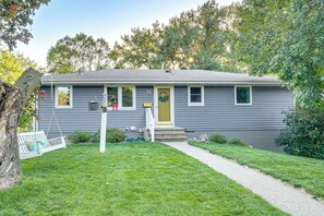 Interior - Walk to Spring Lake: Pet-friendly Family Retreat! (Mankato)