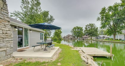 Grand Lake Cabin w/ Private Dock in St Marys!