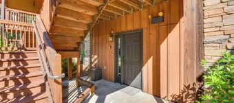 Scenic Outdoor Space: Lake Keowee Retreat!