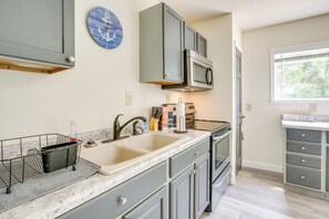 Apartment (0 Bedroom) | Interior