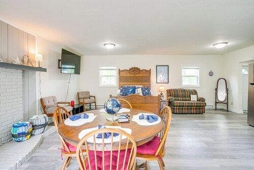 Boat Dock: Couple's Grand Lake Getaway!