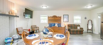 Boat Dock: Couple's Grand Lake Getaway!