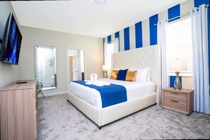 House - Spacious 7BR w Pool Spa Game Room Near Disney (Davenport)