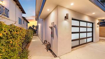 2 bedrooms, Internet