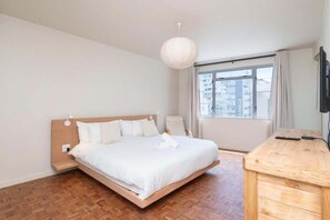 Apartment | 2 bedrooms - Modern 2 Bedroom Apartment Pleasant Ways Seapoint (Cape Town)