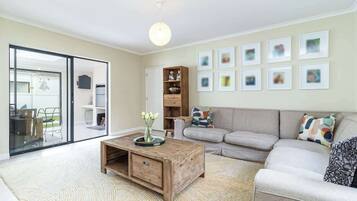 House | 3 bedrooms, Internet