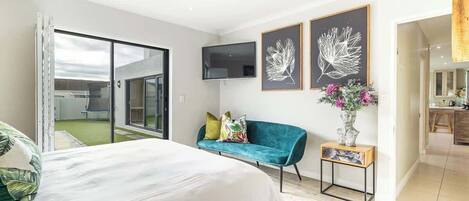 3 bedrooms, Internet