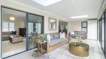 House | 3 bedrooms, Internet