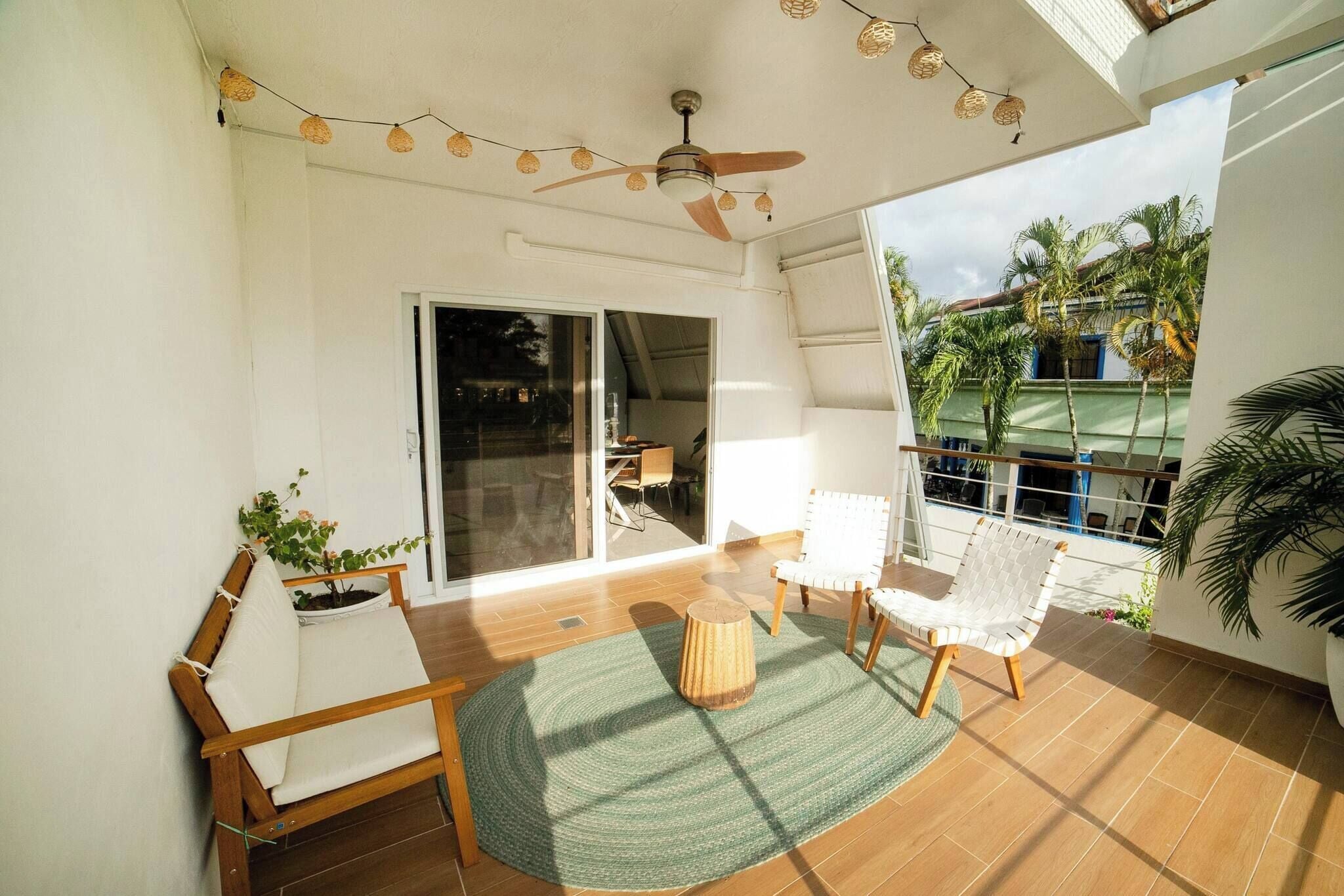 Chalé, 2 quartos, piscina particular, vista para o jardim | Sacada