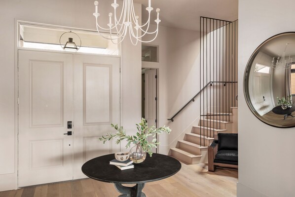 Interior - Modern New Homes | Heated Pools and Spas (New Orleans)