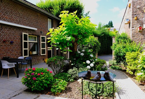 Beautiful farmstyle questhouse 15 min. walking distance to Maastricht citycenter