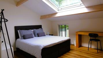 2 slaapkamers, een strijkplank/strijkijzer, wifi, beddengoed