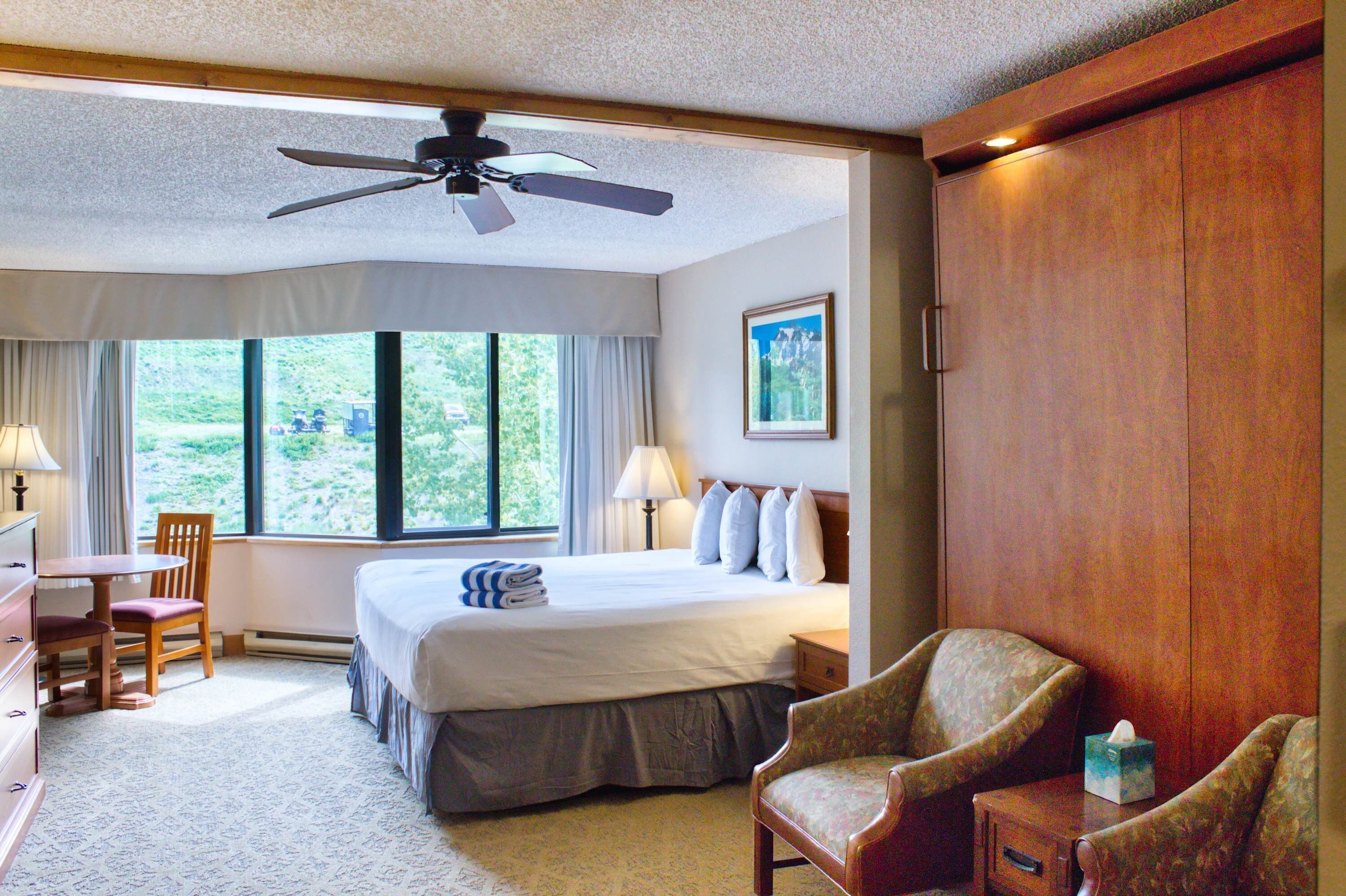 1 多间卧室、熨斗/熨衣板、WiFi、床单