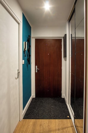Interior - Large studio with terrace (Vannes)
