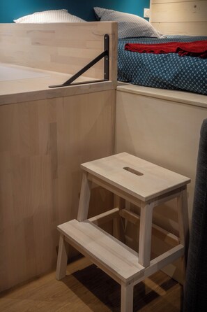 1 bedroom, iron/ironing board, bed sheets