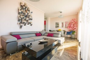 TV, offices - Kalamata Coastal Charm, Modern Seaside Escape (Kalamata)