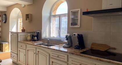Country house for 15 people in the heart of the Pays de Bray, a haven of peace.