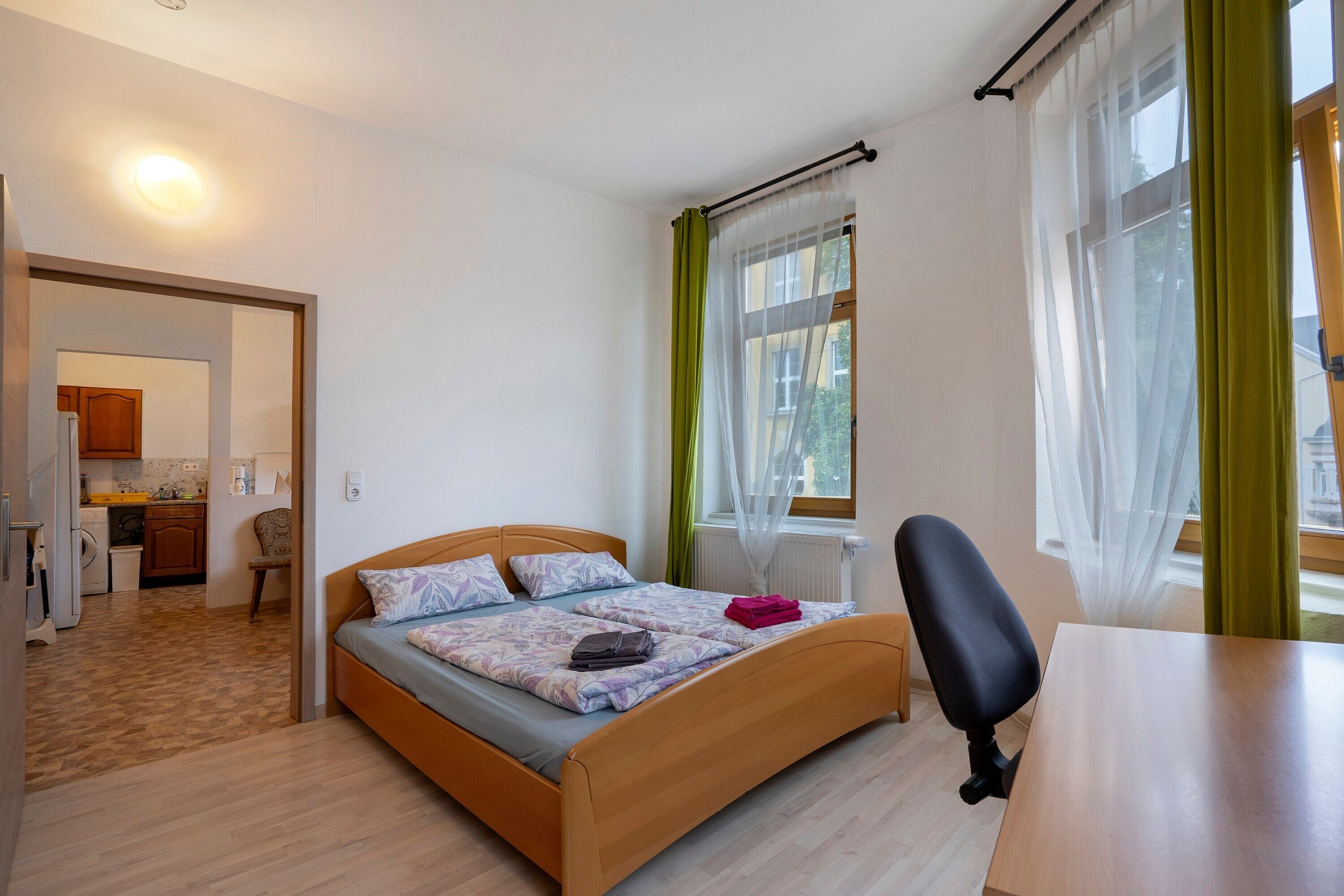 2 makuuhuonetta, Wi-Fi, vuodevaatteet