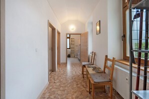 Interni