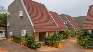 Villa | 4 bedrooms - Villa Ezra - 10 Minutes Away From Vagator (Vagator)