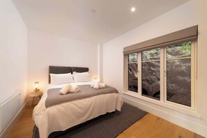 2 bedrooms, iron/ironing board, travel cot, WiFi