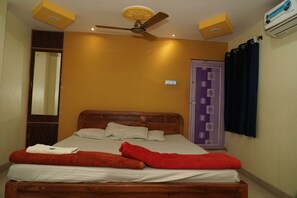 Chambre Triple Classique, balcon, vue montagne | Wi-Fi gratuit