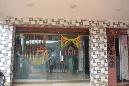 Exterior. Hotel Mid Town Daringbadi