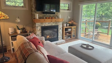 Älytelevisio, kirjoja, stereot, tulostin