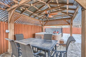 House, 3 Bedrooms | Outdoor dining - Ingalls Circle 3 Bedroom Home (Westminster)