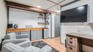 House, 3 Bedrooms | Interior