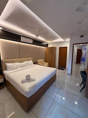 Family Double or Twin Room, Balcony | Iron/ironing board, free WiFi, wheelchair access - Pepper Coast Luxury Business Hotel (Kanayannur)