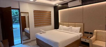 PEPPER COAST SUITES