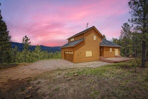 House, 3 Bedrooms | Exterior
