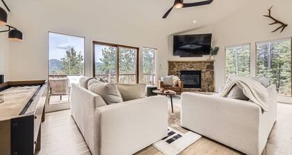 Pine Cabin 3 Bedroom Home