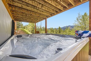 Maison, 3 chambres | Bain à remous extérieur