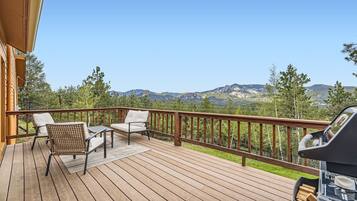 House, 3 Bedrooms | Property grounds